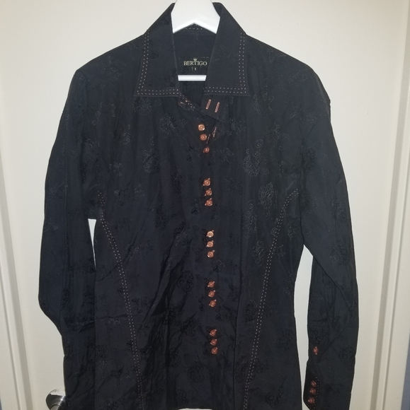 Black textured shirt - Picture 1 of 3